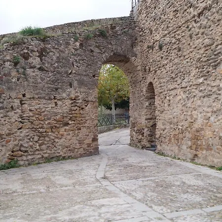 Puente Viejo De Buitrago Casa Enebro Appartement Buitrago del Lozoya Buitenkant foto